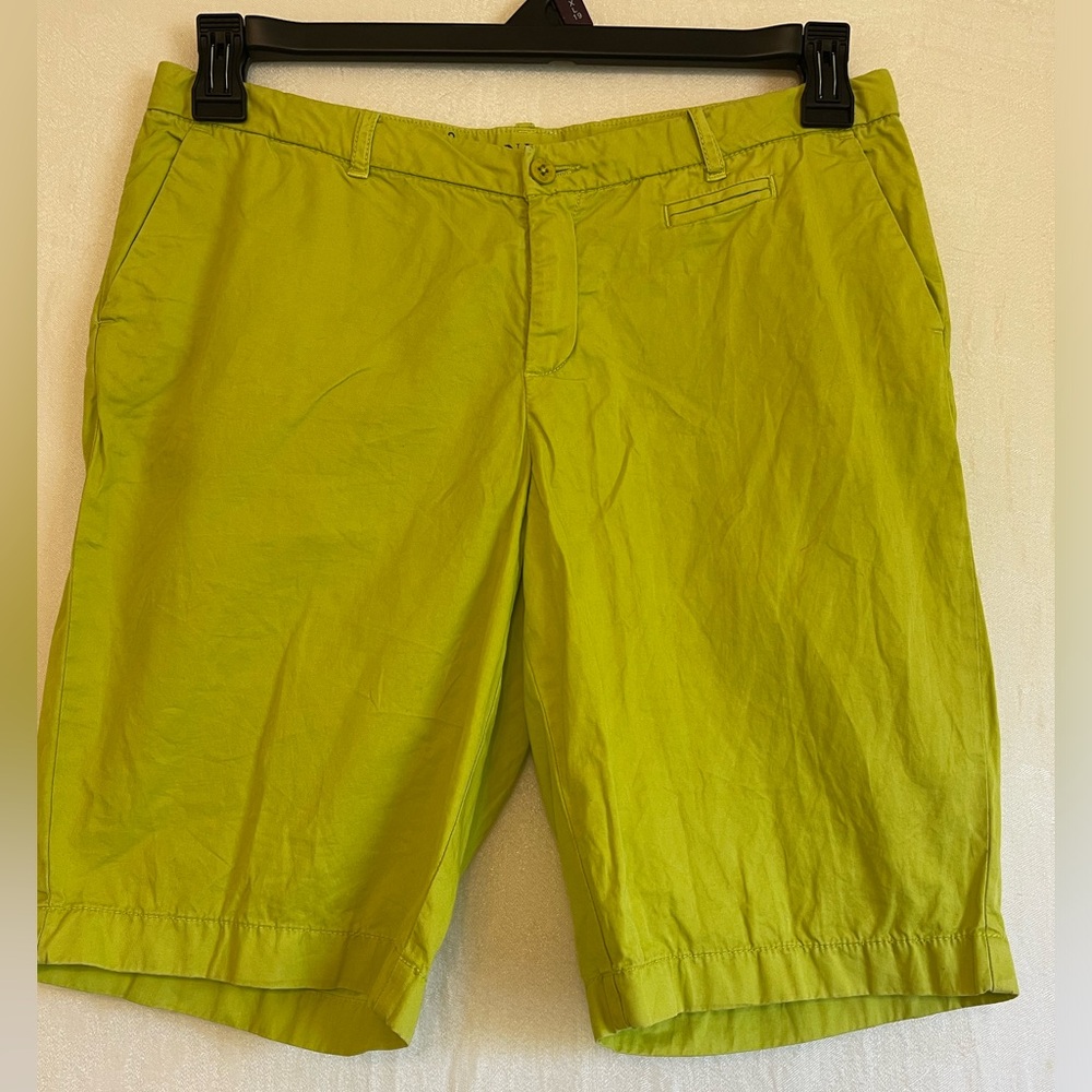 Lands End Bermuda adjustable waist lime casual shorts, Sz 14+, 4 pockets